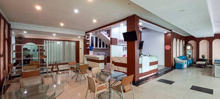 RedDoorz Hotel Baaraka near Living World图片