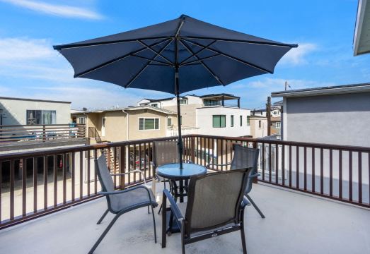 Spacious Balconies and Coastal Charm - Inviting Beach Retreat Hotel Overview