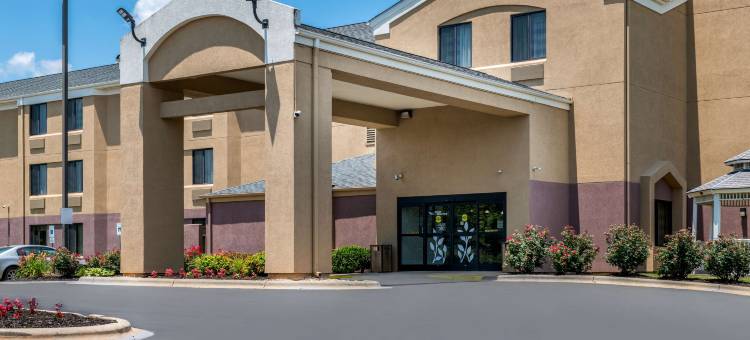 斯泰茨维尔 I-40 舒眠酒店(Sleep Inn Statesville I-40)图片