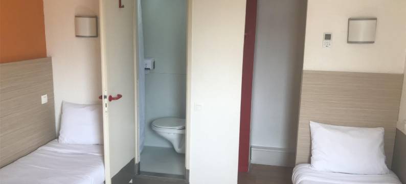 亚维侬普瑞米尔经典酒店(Premiere Classe Avignon - Courtine Gare)图片