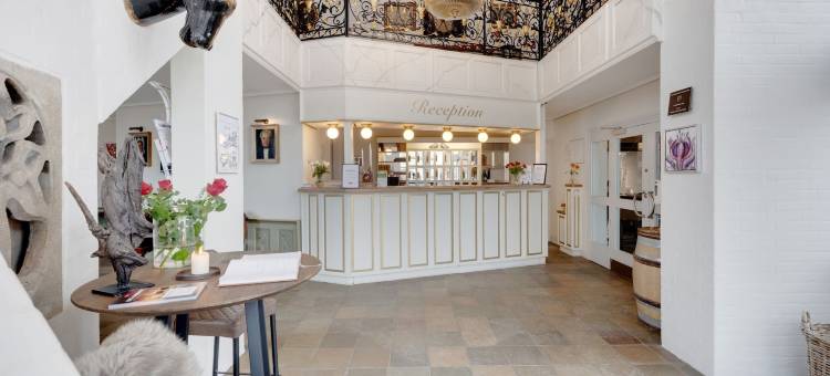 亚勒鲁普库洛酒店(Hotel Hjallerup Kro)图片