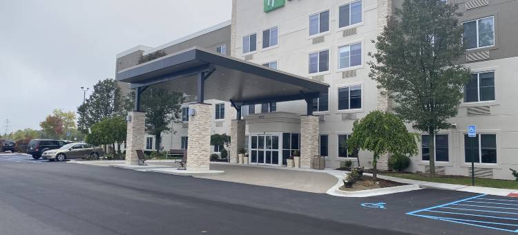 Holiday Inn Express 威克瑟姆(Holiday Inn Express WIXOM by IHG)图片