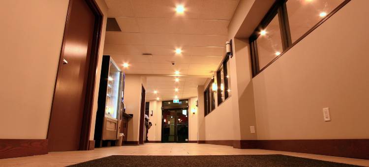 基洛纳速8酒店(Super 8 by Wyndham Kelowna BC)图片