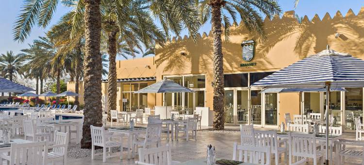 哈姆拉村酒店(Al Hamra Village Hotel)图片