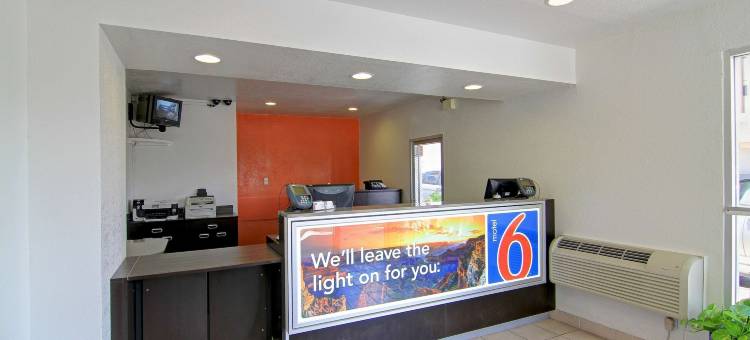 斯科特斯德6号汽车旅馆(Motel 6 Scottsdale, AZ - Old Town Scottsdale/Fashion Square)图片
