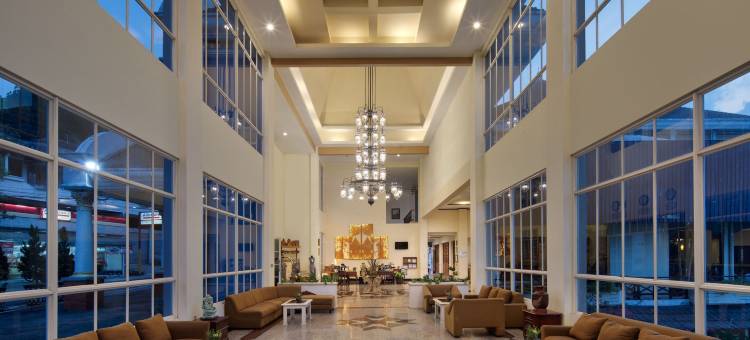 皇家酒店及会议中心-特雷特斯(Royal Hotel and Convention Tretes)图片