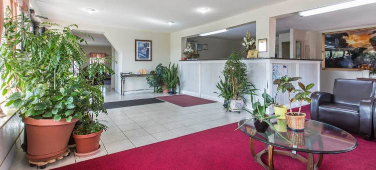 罗德威酒店玛丽埃塔靠近多宾斯空军基地(Rodeway Inn)图片