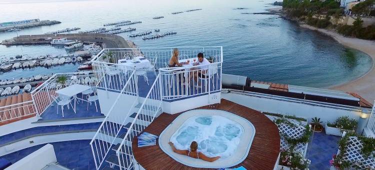 BUE Marino Hotel & Rooftop Bar图片