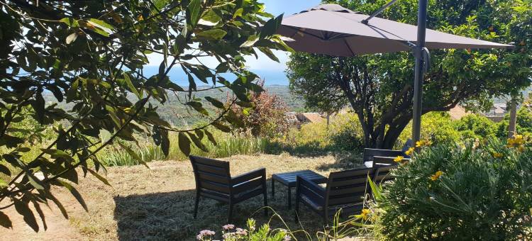 小房子(Chambres d'hôte A Caserella, Maison de Village rénovée Avec Vue Sur Mer)图片