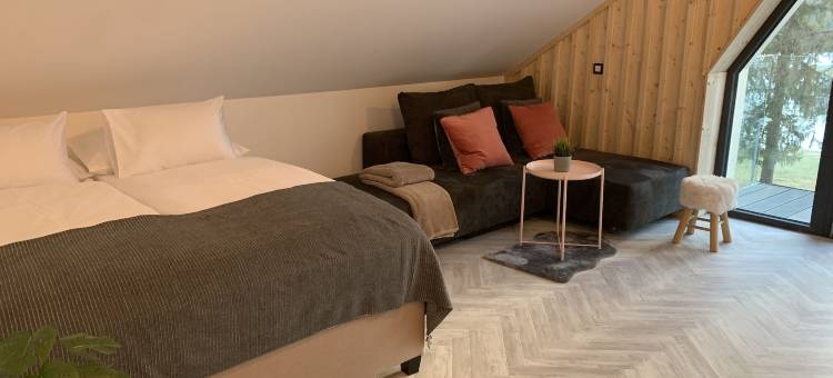 松树节日房屋(Pine Tree Holiday House)图片