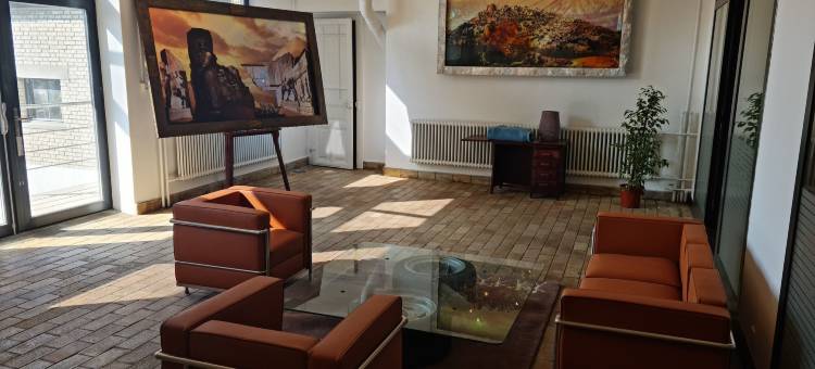 由LNA运营的LA FACTORY(La Factory by Lna)图片