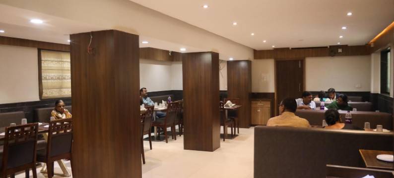 马杜万国际酒店(Hotel Madhuvan International)图片