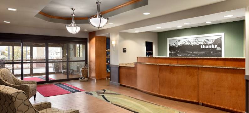 曼彻斯特 - 贝德福德希尔顿欢朋套房酒店(Hampton Inn & Suites Manchester-Bedford)图片