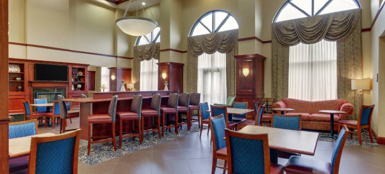 希尔顿欢朋套房酒店-印第安纳波利斯机场(Hampton Inn & Suites Indianapolis-Airport)图片