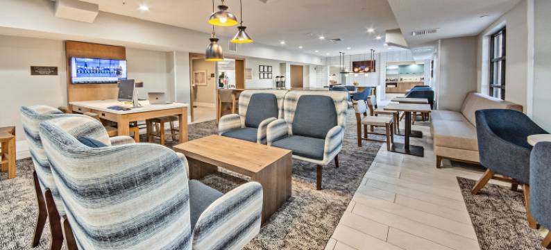 锡达拉皮兹北Staybridge Suites酒店(Staybridge Suites CEDAR RAPIDS NORTH by IHG)图片