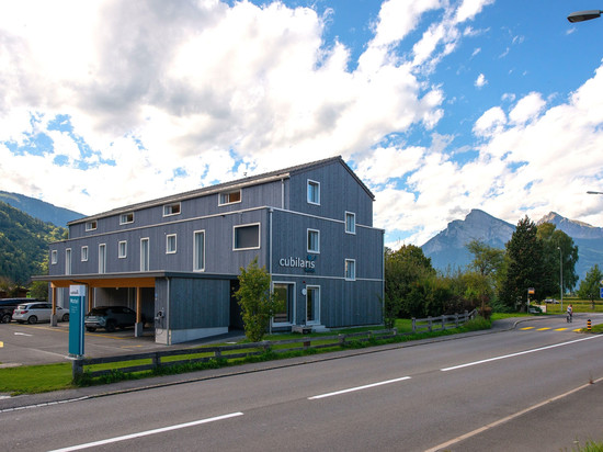 巴德拉加兹库比拉里斯汽车旅馆