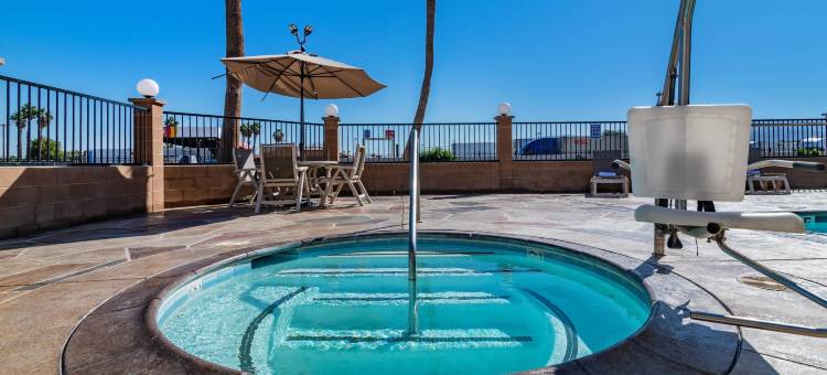 兰乔米拉奇千棕榈罗德威套房酒店(Rodeway Inn & Suites Thousand Palms - Rancho Mirage)图片