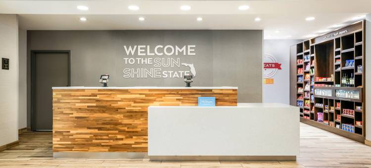 迈尔斯堡市中心汉普顿酒店(Hampton Inn by Hilton Fort Myers Downtown)图片