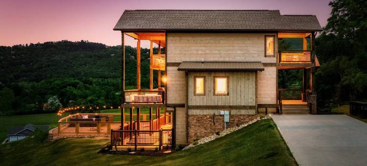 豪华四卧室小木屋(The Luxe 4 Bedroom Cabin)图片