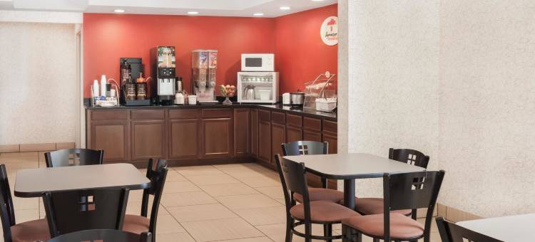 韦恩堡速 8 酒店(Travelodge by Wyndham Fort Wayne North)图片