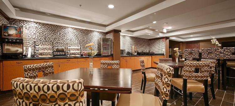 格伦维尤 - 芝加哥郊区贝斯特韦斯特套房酒店(Best Western Glenview Inn-Chicagoland Inn and Suites)图片