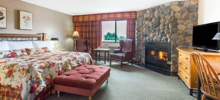 基洛纳华美达酒店及会议中心(Ramada by Wyndham Kelowna Hotel & Conference Center)图片