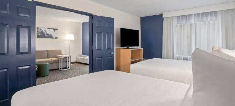 希尔顿贝滕多夫四城-spark酒店(Spark by Hilton Bettendorf Quad Cities)图片