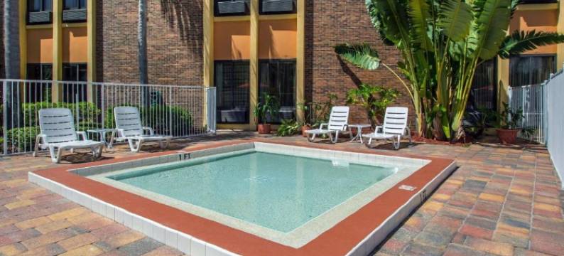 The Adventure Hotel by the Parks图片