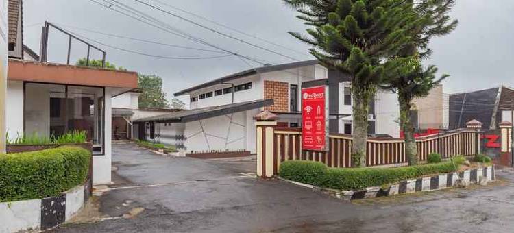 阿伦柯塔苏卡布米附近瑞德多兹酒店(RedDoorz Near Taman Kota Lapang Merdeka Sukabumi)图片