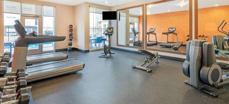 俄克拉何马城机场拉昆塔温德姆套房酒店(La Quinta Inn & Suites by Wyndham Oklahoma City Airport)图片