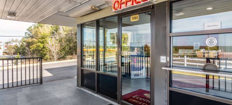 伊康旅馆(Econo Lodge)图片