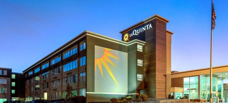 克利夫顿卢瑟福拉昆塔温德姆套房酒店(La Quinta Inn & Suites by Wyndham Clifton/Rutherford)图片