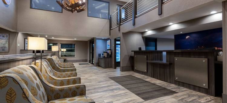 安克雷奇机场拉昆塔温德姆套房酒店(La Quinta Inn & Suites by Wyndham Anchorage Airport)图片