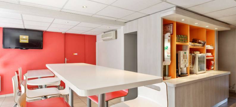 蒙特利马尔莱斯托雷特斯普瑞米尔经典酒店(Premiere Classe Montelimar - les Tourettes)图片