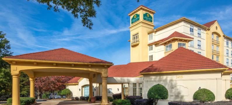 亚特兰大棒球场广场拉昆塔温德姆套房酒店(La Quinta Inn & Suites by Wyndham Atlanta Ballpark/Galleria)图片