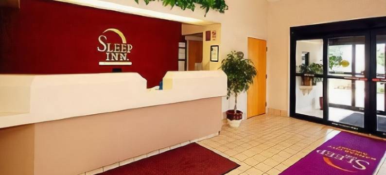 堪萨斯城国际机场品质酒店(Quality Inn Kansas City International Airport)图片