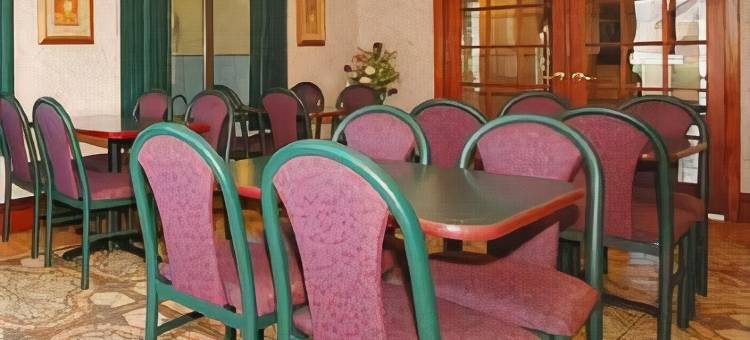 舒适套房酒店 - 近 I-80 及 I-94(Comfort Suites Near I-80 and I-94)图片