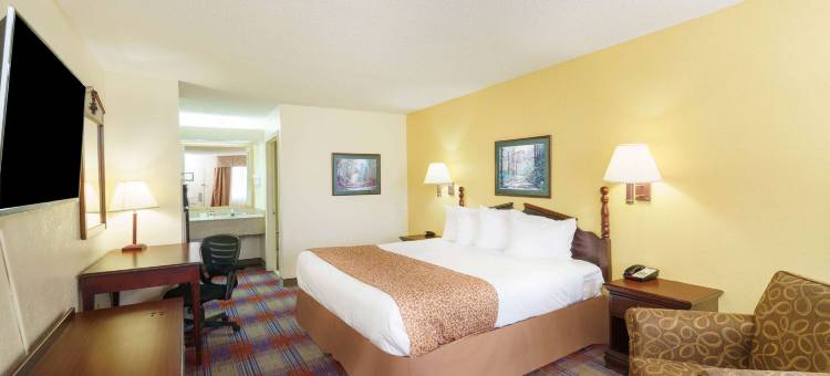 Travelodge by Wyndham Montgomery East图片