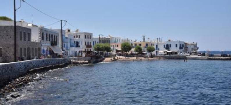 Traditional House by the Sea图片