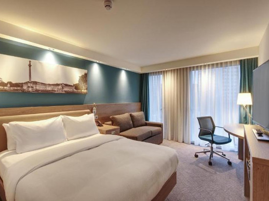 斯图加特市中心希尔顿欢朋酒店