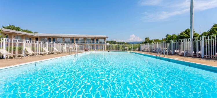 布瑞兹伍德温德姆戴斯酒店(Days Inn by Wyndham Breezewood)图片