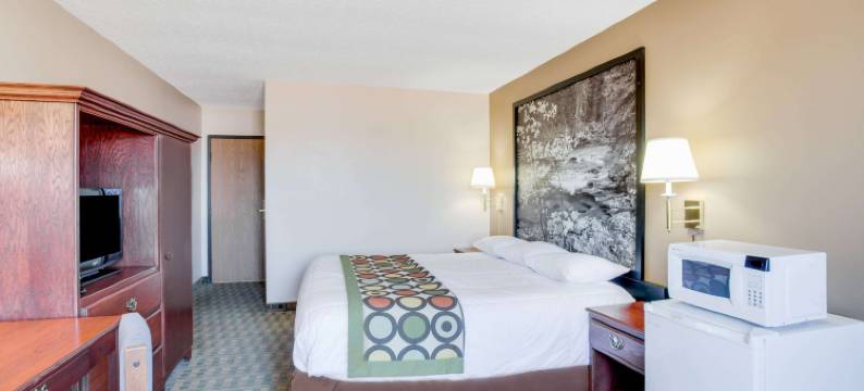 米切尔速8酒店(Super 8 by Wyndham Mitchell)图片