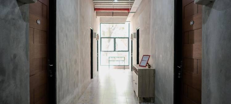 红门附近的跨工作室购物中心西布布尔 3(RedDoorz Near Trans Studio Mall Cibubur 3)图片