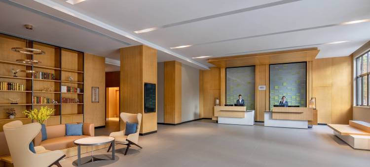 上海浦东中心万枫酒店图片