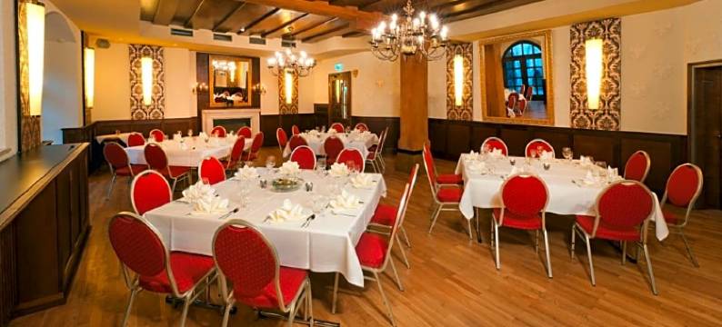 戈尔登阿德勒斯塔德古特酒店(Stadt-Gut-Hotel Gasthof Goldener Adler)图片