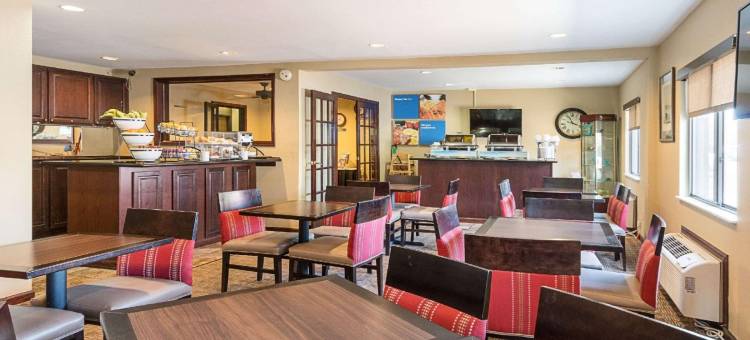 维也纳帕克斯堡北凯艺酒店(Quality Inn Parkersburg North-Vienna)图片