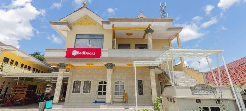 红门酒店普拉斯@邦特斯别墅巴图(RedDoorz Plus @ Villa Bontes Batu)图片