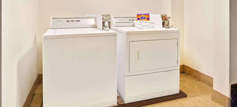 朗蒙特-德尔卡米诺温德姆速8酒店(Super 8 by Wyndham Longmont/Del Camino)图片