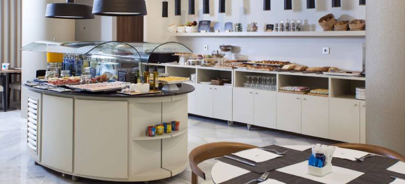 巴拉哈斯机场NH酒店(NH Barajas Airport)图片