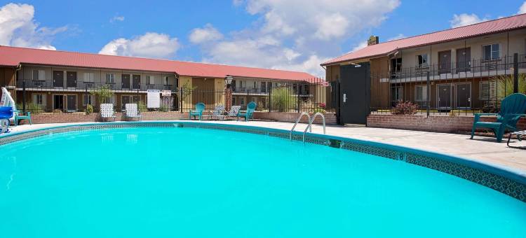 丹佛中心速8酒店(Super 8 by Wyndham Denver Central)图片